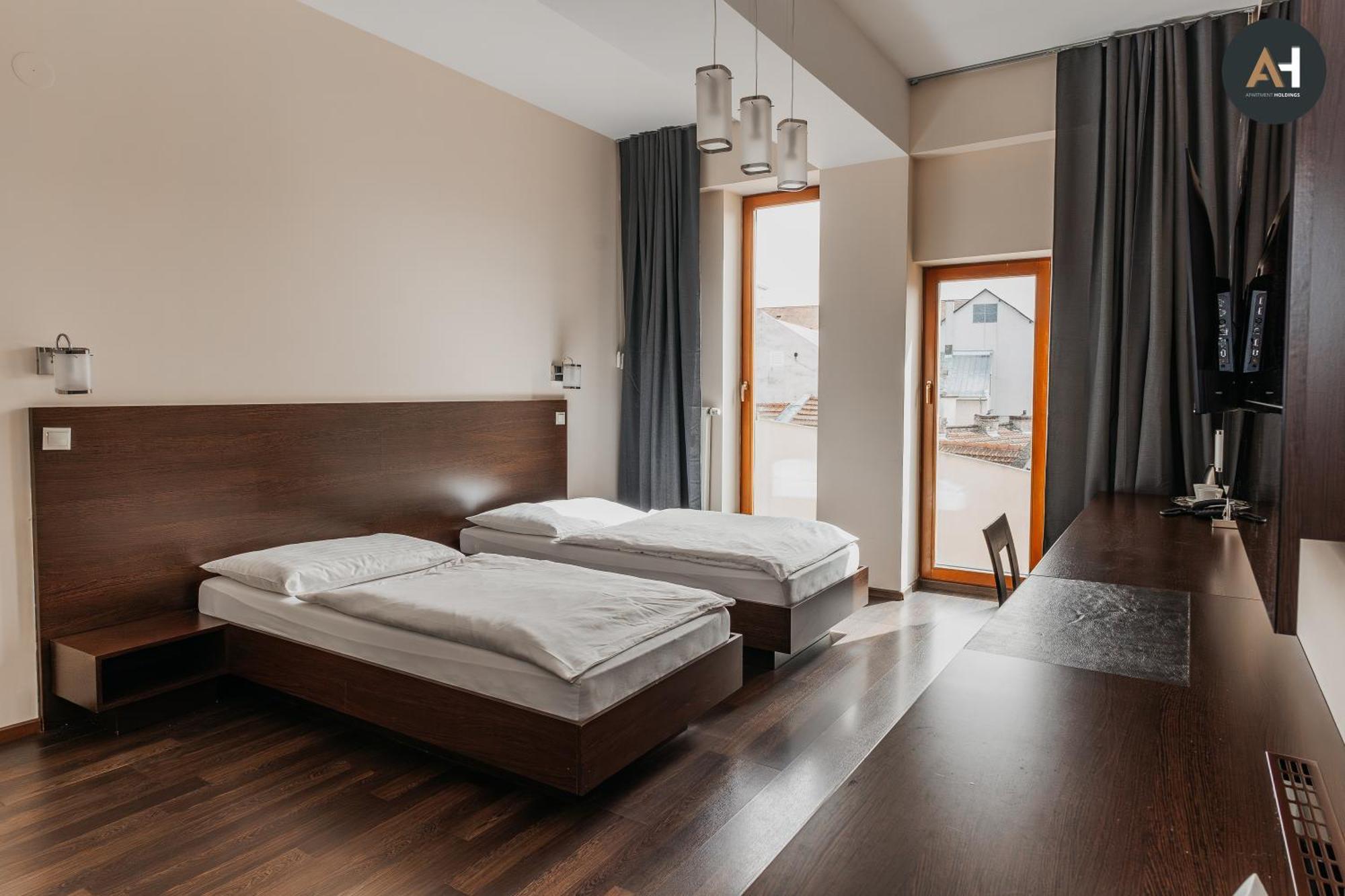 Ah Charlotte City Center Apartment Кошице Екстериор снимка